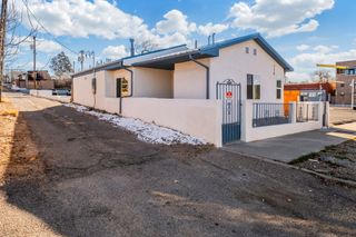 110 Sycamore Street NE, Albuquerque, NM 87106