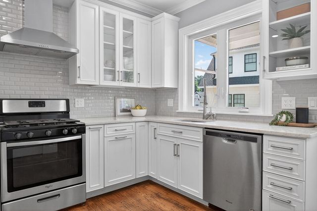 61 Cummins Hwy 2, Boston, MA 02131
