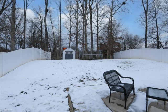 2902 Desmond Woods Drive, Greensboro, NC 27405