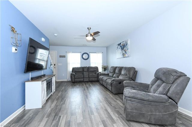 2902 Desmond Woods Drive, Greensboro, NC 27405