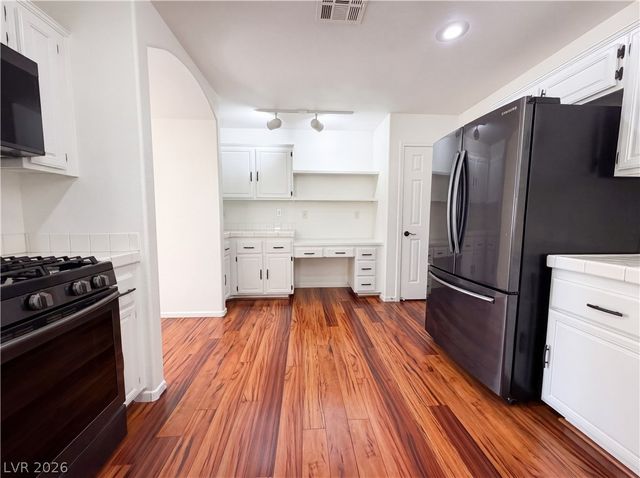 128 Broken Rock, Henderson, NV 89074