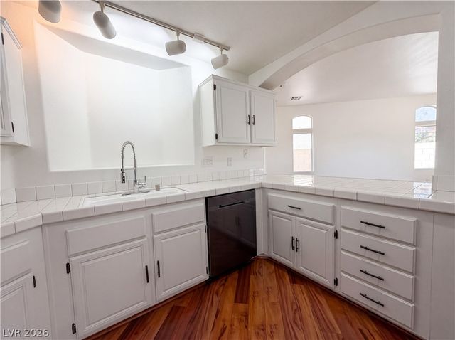 128 Broken Rock, Henderson, NV 89074