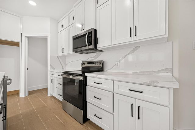 1811 N Spring Drive 9, Spring, TX 77373