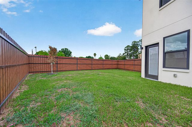 1811 N Spring Drive 9, Spring, TX 77373