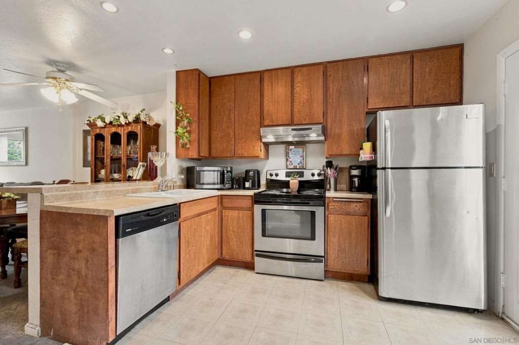 Image 1 of property listing at 10345 Carefree Dr, Santee, CA 92071
