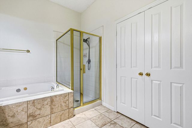 2900 Woodhaven Drive, Grapevine, TX 76051