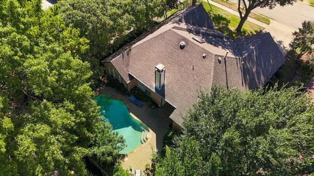 2900 Woodhaven Drive, Grapevine, TX 76051