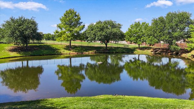 2900 Woodhaven Drive, Grapevine, TX 76051