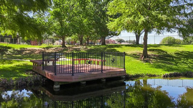 2900 Woodhaven Drive, Grapevine, TX 76051