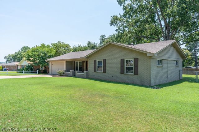 6414 Crimson Avenue, Fort Smith, AR 72903