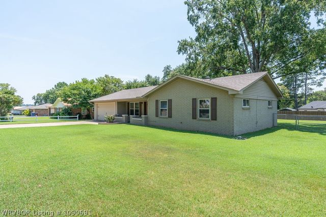 6414 Crimson Avenue, Fort Smith, AR 72903