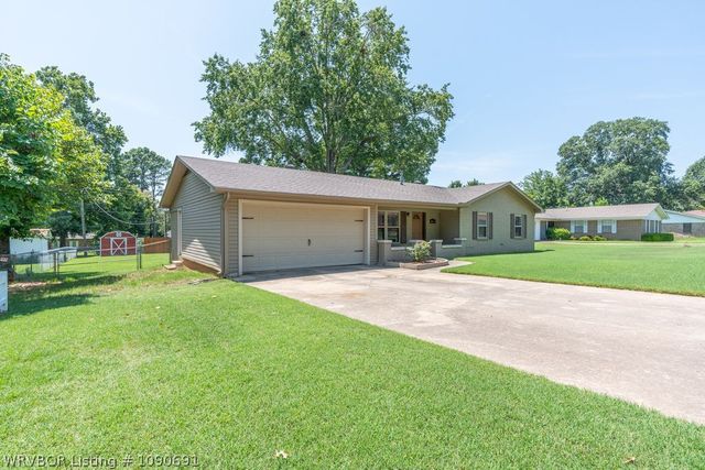6414 Crimson Avenue, Fort Smith, AR 72903