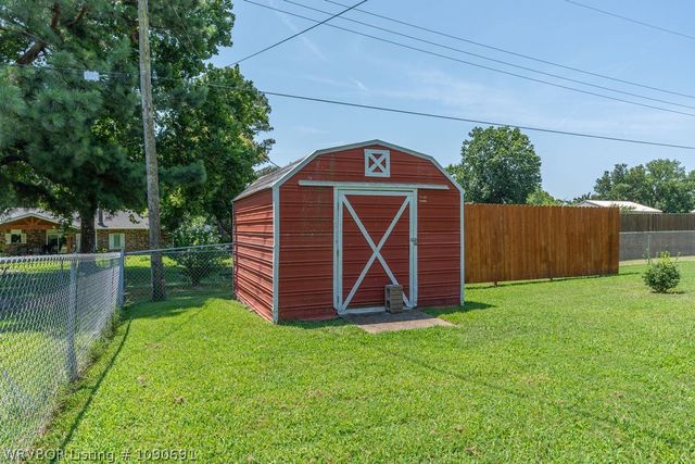 6414 Crimson Avenue, Fort Smith, AR 72903