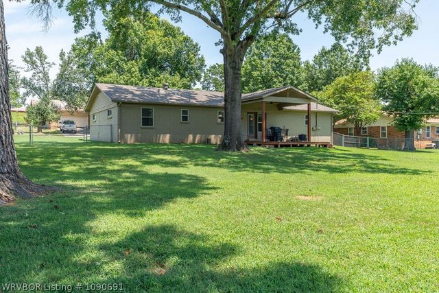 6414 Crimson Avenue, Fort Smith, AR 72903