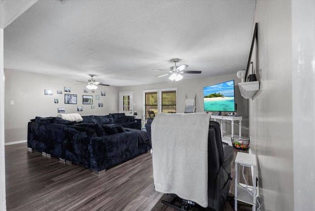 1527 E State Highway 315, Mount Enterprise, TX 75681