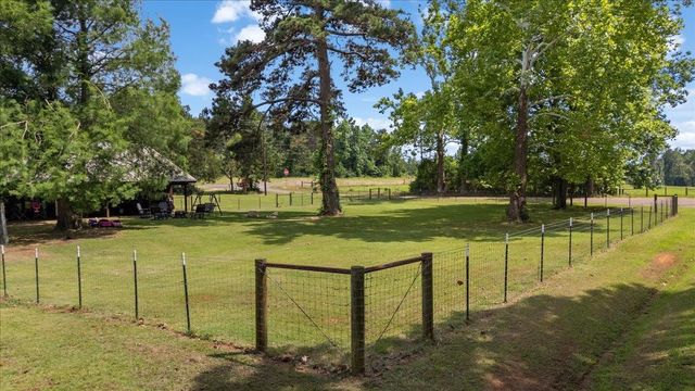1527 E State Highway 315, Mount Enterprise, TX 75681