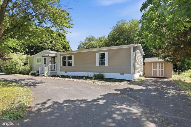 12421 N OLD STATE RD, Ellendale, DE 19941