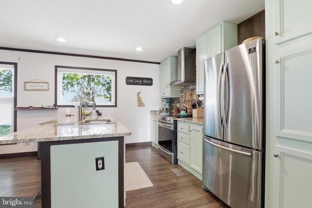 12421 N OLD STATE RD, Ellendale, DE 19941