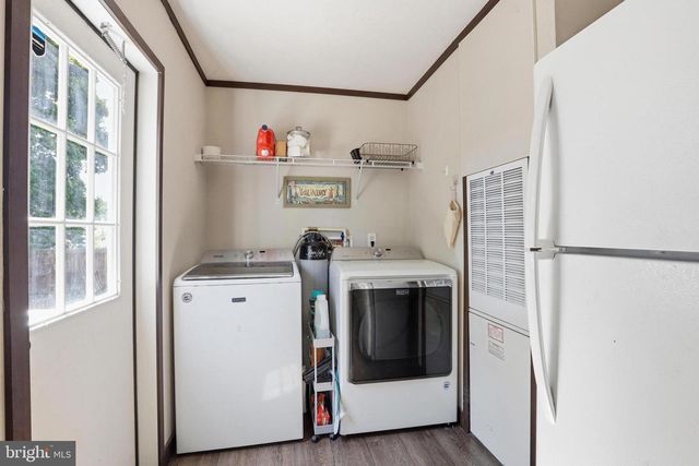 12421 N OLD STATE RD, Ellendale, DE 19941