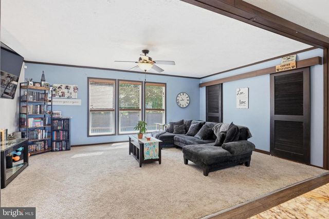 12421 N OLD STATE RD, Ellendale, DE 19941