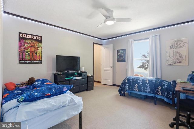 12421 N OLD STATE RD, Ellendale, DE 19941