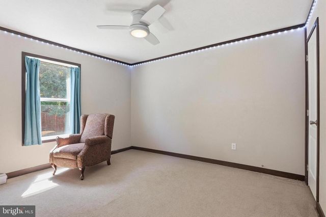 12421 N OLD STATE RD, Ellendale, DE 19941