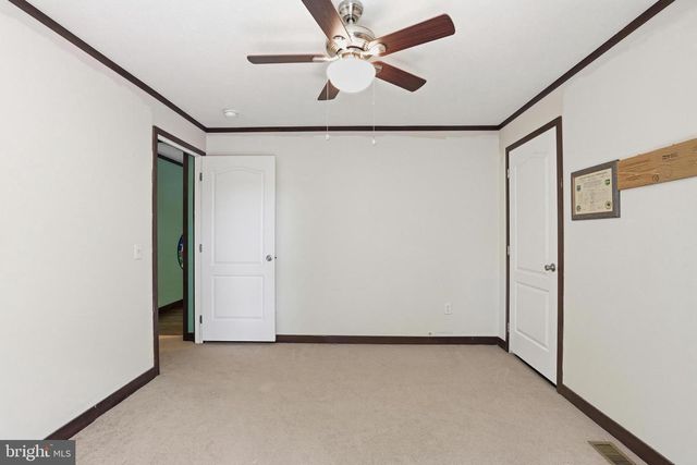12421 N OLD STATE RD, Ellendale, DE 19941
