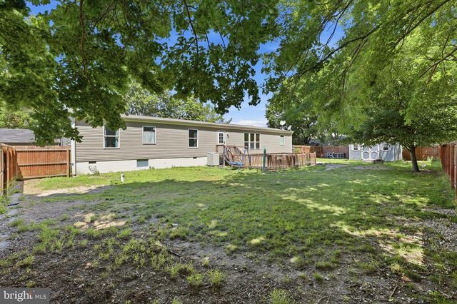 12421 N OLD STATE RD, Ellendale, DE 19941