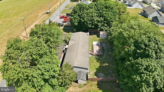 12421 N OLD STATE RD, Ellendale, DE 19941