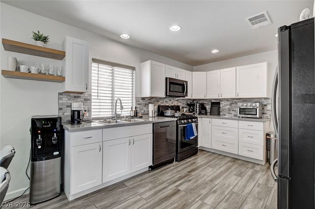 1658 Garden Path Court, Las Vegas, NV 89119