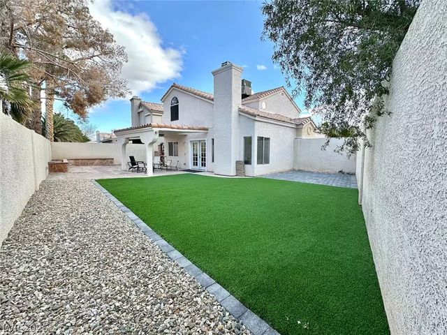 1658 Garden Path Court, Las Vegas, NV 89119