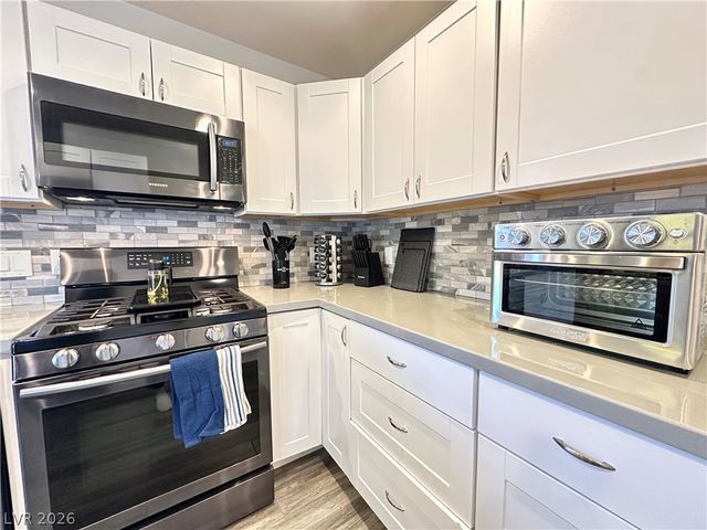 1658 Garden Path Court, Las Vegas, NV 89119