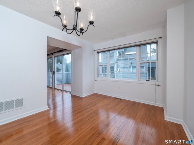 37 Wilton Crest 37, Wilton, CT 06897