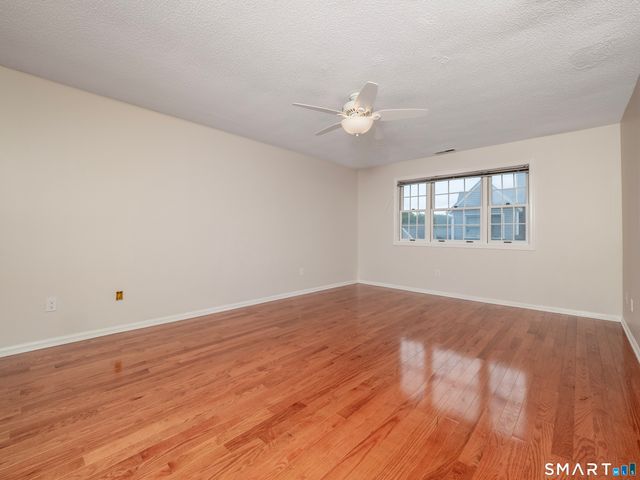 37 Wilton Crest 37, Wilton, CT 06897