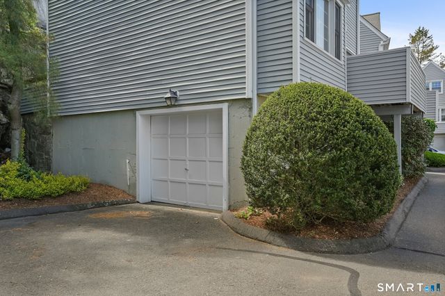 37 Wilton Crest 37, Wilton, CT 06897