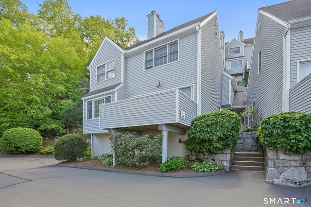 37 Wilton Crest 37, Wilton, CT 06897