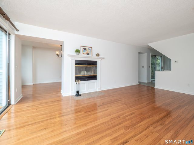 37 Wilton Crest 37, Wilton, CT 06897