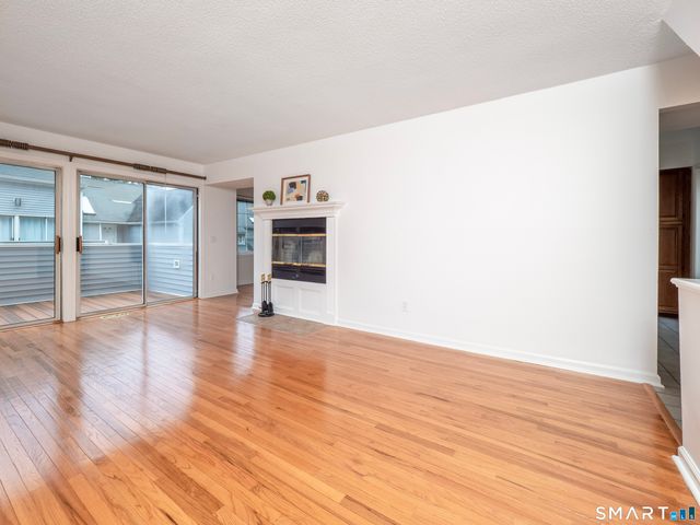 37 Wilton Crest 37, Wilton, CT 06897