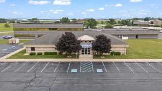 2802 Leonard Drive, Valparaiso, IN 46383