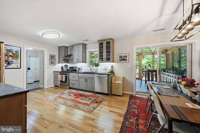 225 TYLER AVE, Saint Michaels, MD 21663