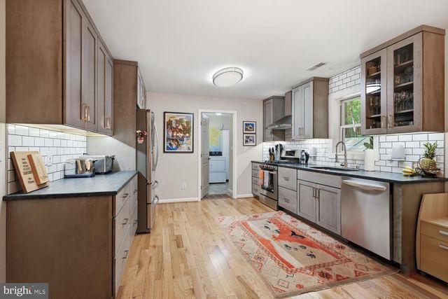 225 TYLER AVE, Saint Michaels, MD 21663
