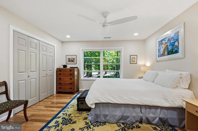 225 TYLER AVE, Saint Michaels, MD 21663