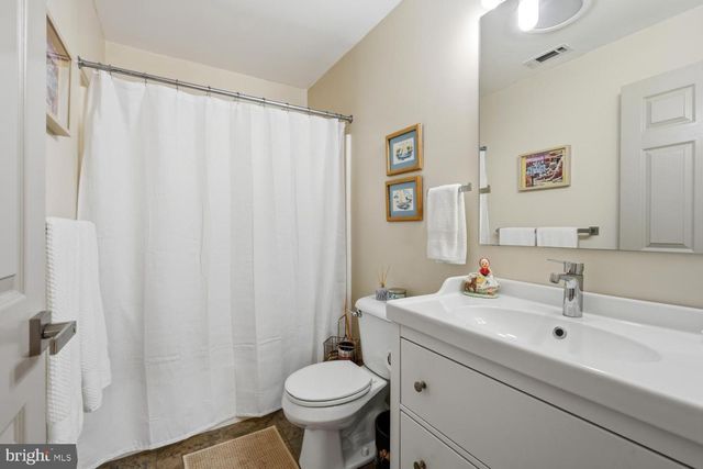 225 TYLER AVE, Saint Michaels, MD 21663