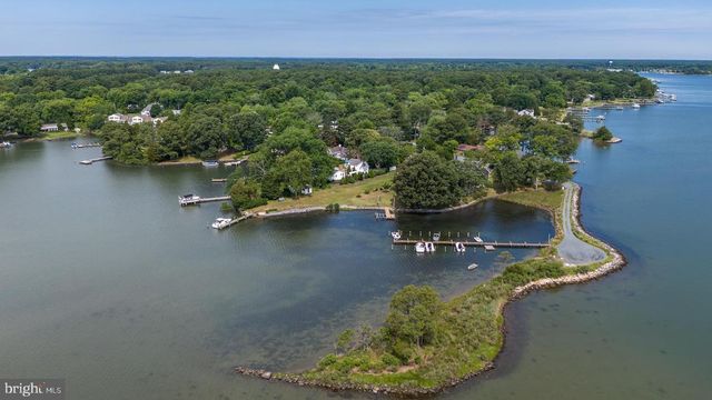225 TYLER AVE, Saint Michaels, MD 21663