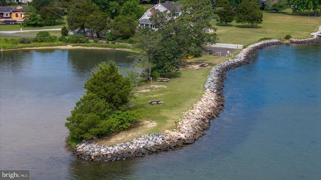 225 TYLER AVE, Saint Michaels, MD 21663