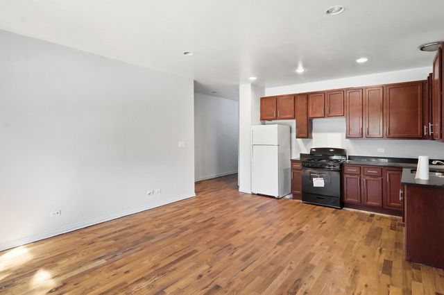 1342 E 73rd Street 1, Chicago, IL 60619