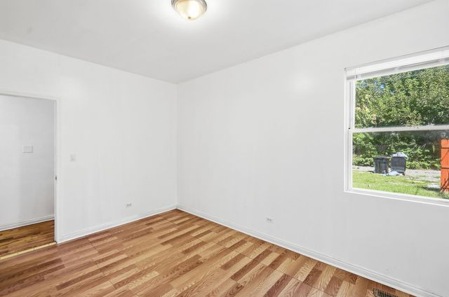1342 E 73rd Street 1, Chicago, IL 60619