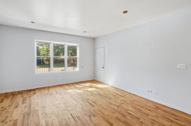1342 E 73rd Street 1, Chicago, IL 60619