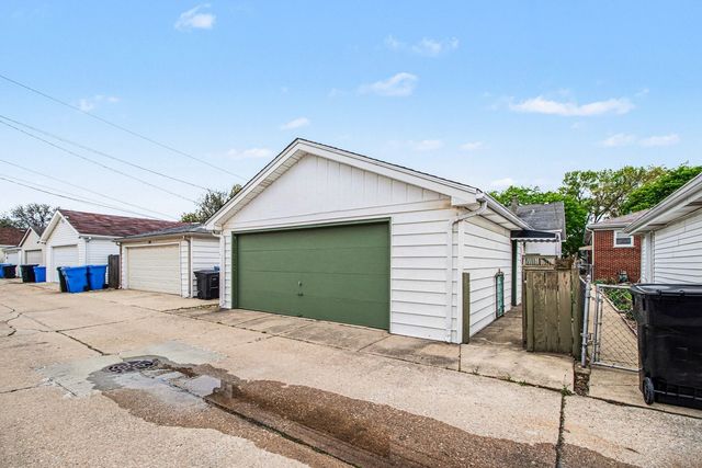 5335 N Moody Avenue, Chicago, IL 60630