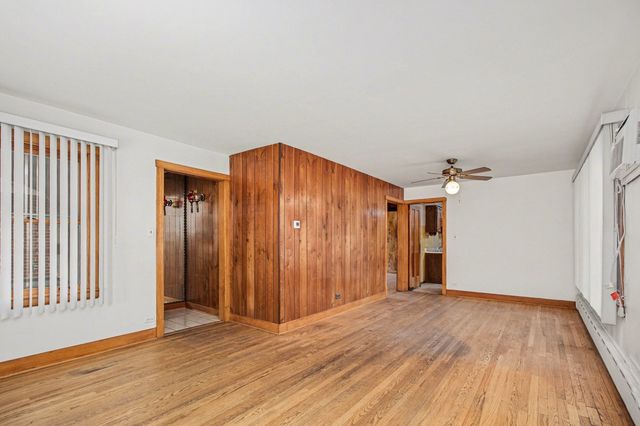 5335 N Moody Avenue, Chicago, IL 60630